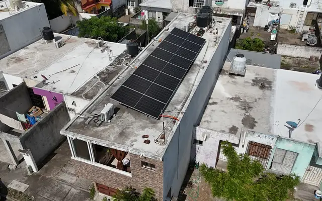 Instalación de paneles solares realizada por Grupo Solar en Veracruz, foto 3