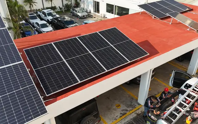 Instalación de paneles solares realizada por Grupo Solar en Veracruz, foto 5